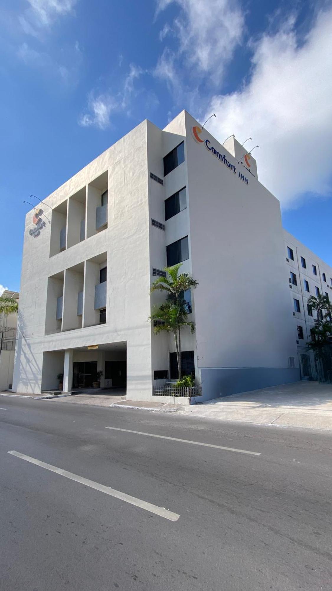 Comfort Inn Tampico Exterior photo